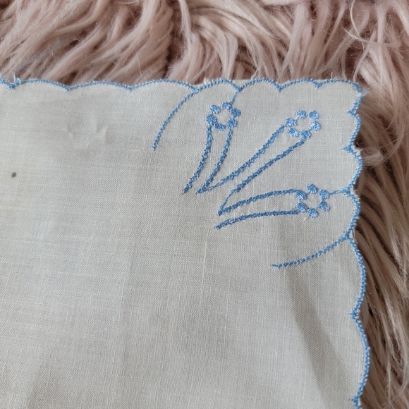 Lot of 5 Vintage Handkerchiefs - Picture 10 of 13